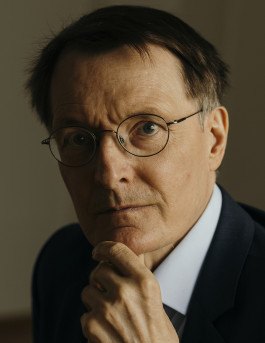 Mika Mika Photography