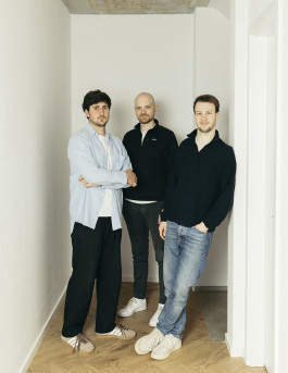 Mika Mika Photography